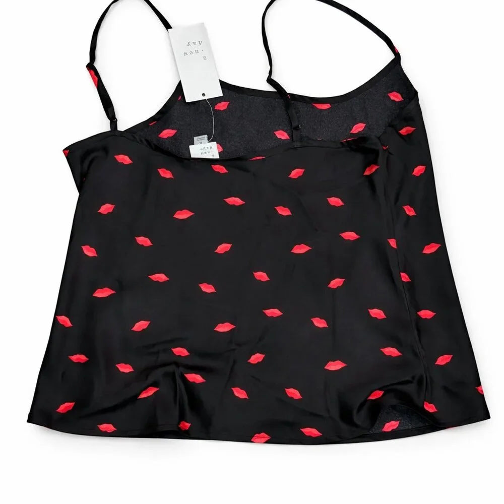 A New Day Black Camisole w Red Lips Women’s Medium Satin Cami Top NWT - Picture 3 of 4